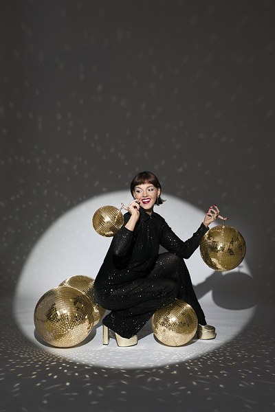 Disco mirror ball, champagne gold, 40 cm - Designer decorations