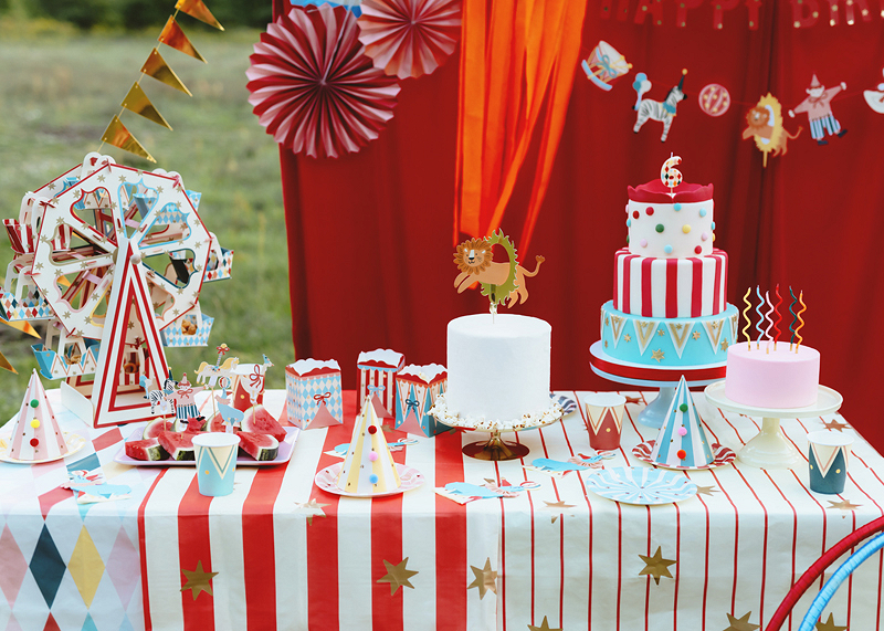 jiuzcare Nappe De Fête Nappe De Table De FêTe Nappe Papier Anniversaire Nappe Anniversaire Nappes en Plastique Nappe Papier Party Couvre Nappe Cuisine Fête pour Anniversaire Fête Party, Couleur