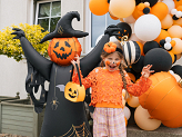 Foil Standing Balloon Scarecrow XXL, 111.5x152 cm, black