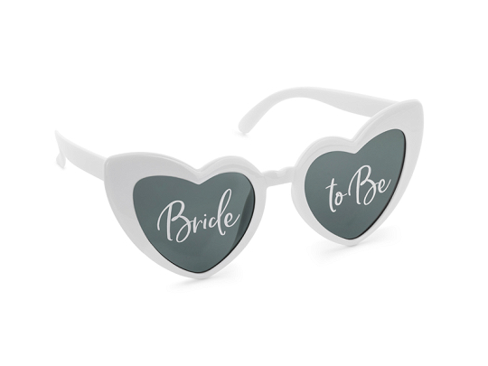 Heart-shaped glasses with ''Bride to Be'' inscription, white