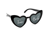 Heart-shaped glasses with ''Team Bride'' inscription, black