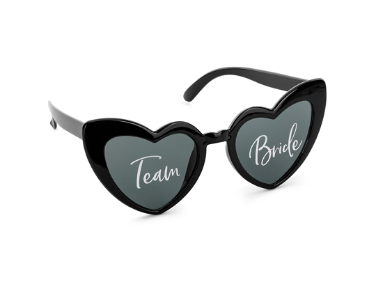 Heart-shaped glasses with ''Team Bride'' inscription, black