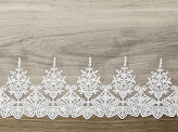 Koronka, złamana biel, 0,45 x 9m (1 szt. / 9 mb.)